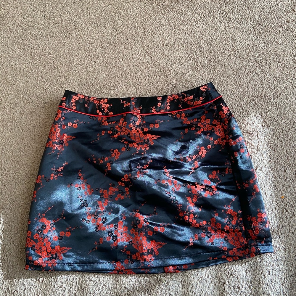 Black and Red Satin Oriental Print Mini Skirt